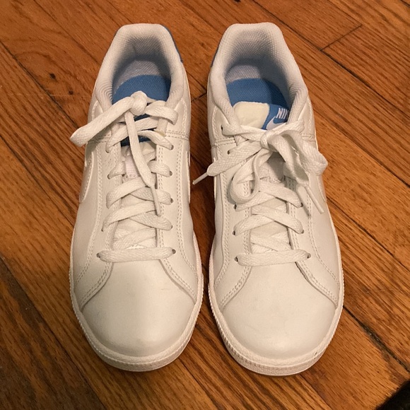 Nike Court Royale Women's Shoes - Picture 2 of 4